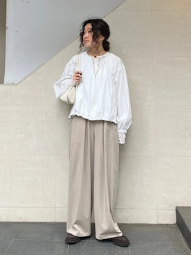 「SHIPS（シップス）のアイテム（パンツ）」を使った、榎本さん（レディース・156cm）の春コーディネート