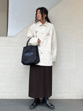 「アイテム（カバーオール）」を使った、榎本さん（レディース・156cm）の秋コーディネート