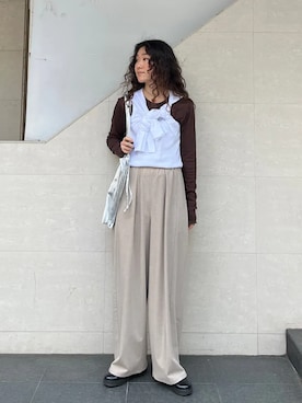 「SHIPS（シップス）のアイテム（パンツ）」を使った、榎本さん（レディース・156cm）の春コーディネート