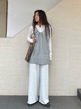 「SHIPS（シップス）のアイテム（トートバッグ）」を使った、榎本さん（レディース・156cm）の秋コーディネート