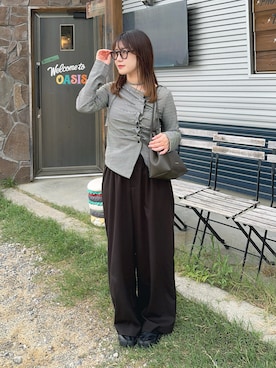 「CHARLES & KEITH（チャールズ & キース）のSybill シビル ジオメトリックバケットバッグ（ショルダーバッグ、ブラウン系）」を使った、eriさん（レディース・150cm）の秋コーディネート