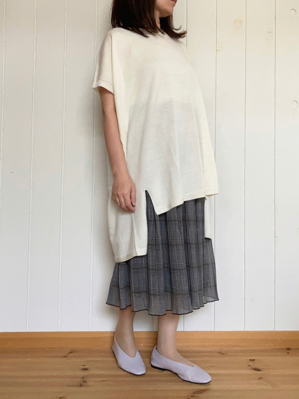 「ニット、UNIQLO、ZARA、大人カジュアル、バレエシューズ、プリーツスカート、チェックプリーツスカート、オトナ女子、UNIQLO theory、だから秋服が好き、ラベンダー、グレンチェック、骨格ウェーブ、低身長、秋コーデ」｜「ZARAのグレンチェックプリーツスカート（スカート、ブラック系）」を使った、HaMさん（レディース・155cm）の秋コーディネートの1枚目の写真