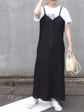 スニーカーを使った デニムワンピース の人気ファッションコーディネート Wear