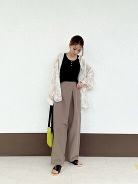 「くすみカラー」｜「アイテム（ボディバッグ/ウエストポーチ）」を使った、RISA HARADAさん（レディース・165cm）の夏コーディネート