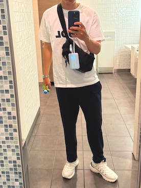 「アイテム（スニーカー）」を使った、T.O. さん（メンズ・181cm・40代）の夏コーディネート