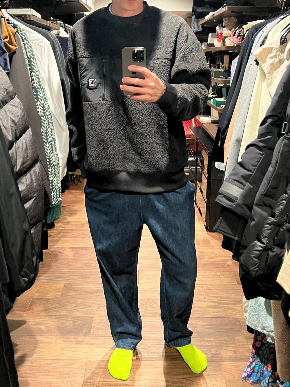 「RODEO CROWNS WIDE BOWLのフリーストップス（その他トップス、ブラック系）」を使った、T.O. さん（メンズ・181cm）の冬コーディネートの1枚目の写真