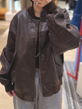 「アイテム（ミリタリージャケット）」を使った、Hayashida さん（レディース・162cm）の秋コーディネート
