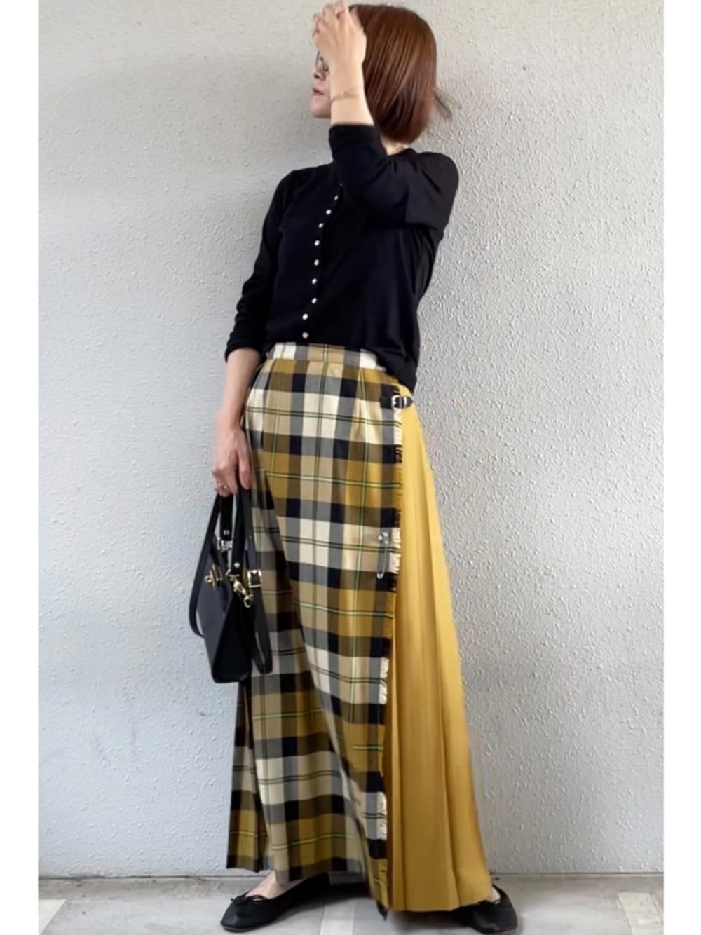 「秋服まるっと大公開、秋服、秋カラー、きれいめ、初秋コーデ、低身長コーデ、低身長、骨格ナチュラル、着回しコーデ」｜「agnes b.の【agnes b. pour ADAM ET ROPE'】CD PRESSIONS Jersey（カーディガン/ボレロ、ブラック系）」を使った、tomoさん（レディース・153cm）の秋コーディネートの1枚目の写真