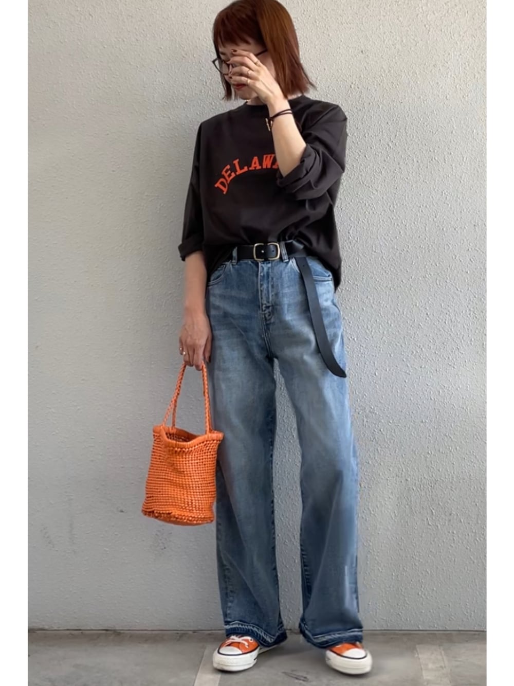 「シンプルコーデ、秋先取りコーデ、着回しコーデ、パンツスタイル、秋服コーデ、大人カジュアル、秋服準備はじめました、キレイめカジュアル、カジュアルコーデ」｜「SLOBE IENAの【Champion / チャンピオン】SLOBE別注ラグランカットソー（Tシャツ/カットソー、ブラック系）」を使った、tomoさん（レディース・153cm）の夏コーディネートの1枚目の写真