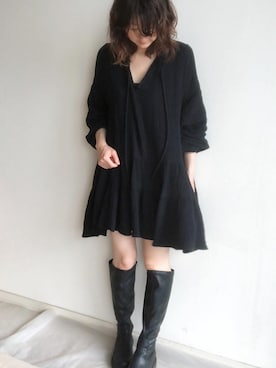 「オールブラック」｜「アイテム（チュニック）」を使った、こっつんこーでさん（レディース・161cm）の夏コーディネート