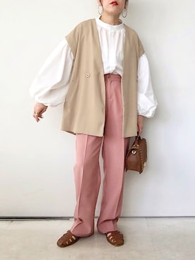 「ノーカラー」｜「アイテム（スラックス）」を使った、SACHIさん（レディース・150cm）の春コーディネート