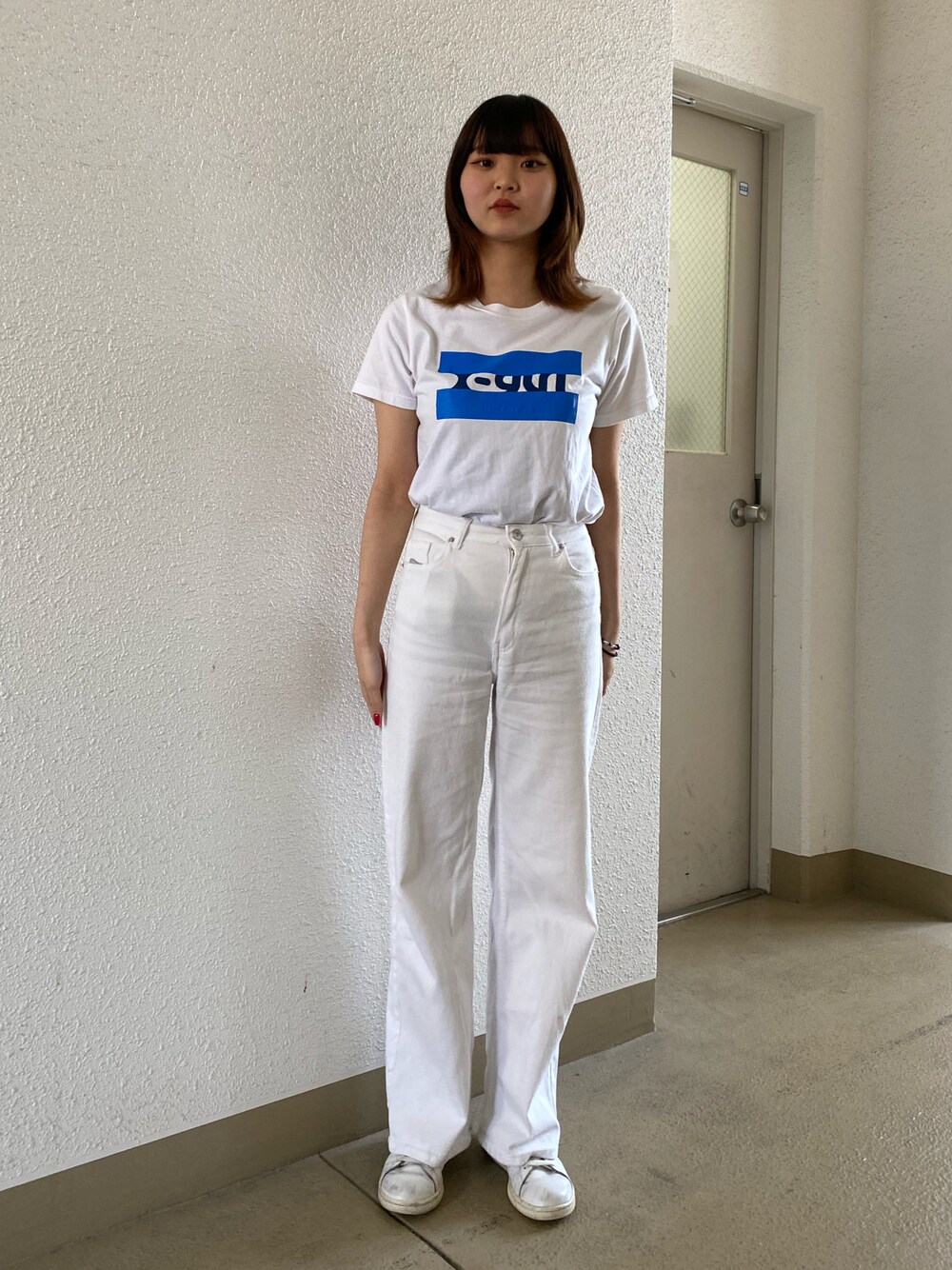 「ホワイトコーデ」｜「H&Mのアイテム（デニムパンツ、ホワイト系）」を使った、ᴹᴬᴿᴼᴺさん（レディース・160cm）の夏コーディネートの1枚目の写真