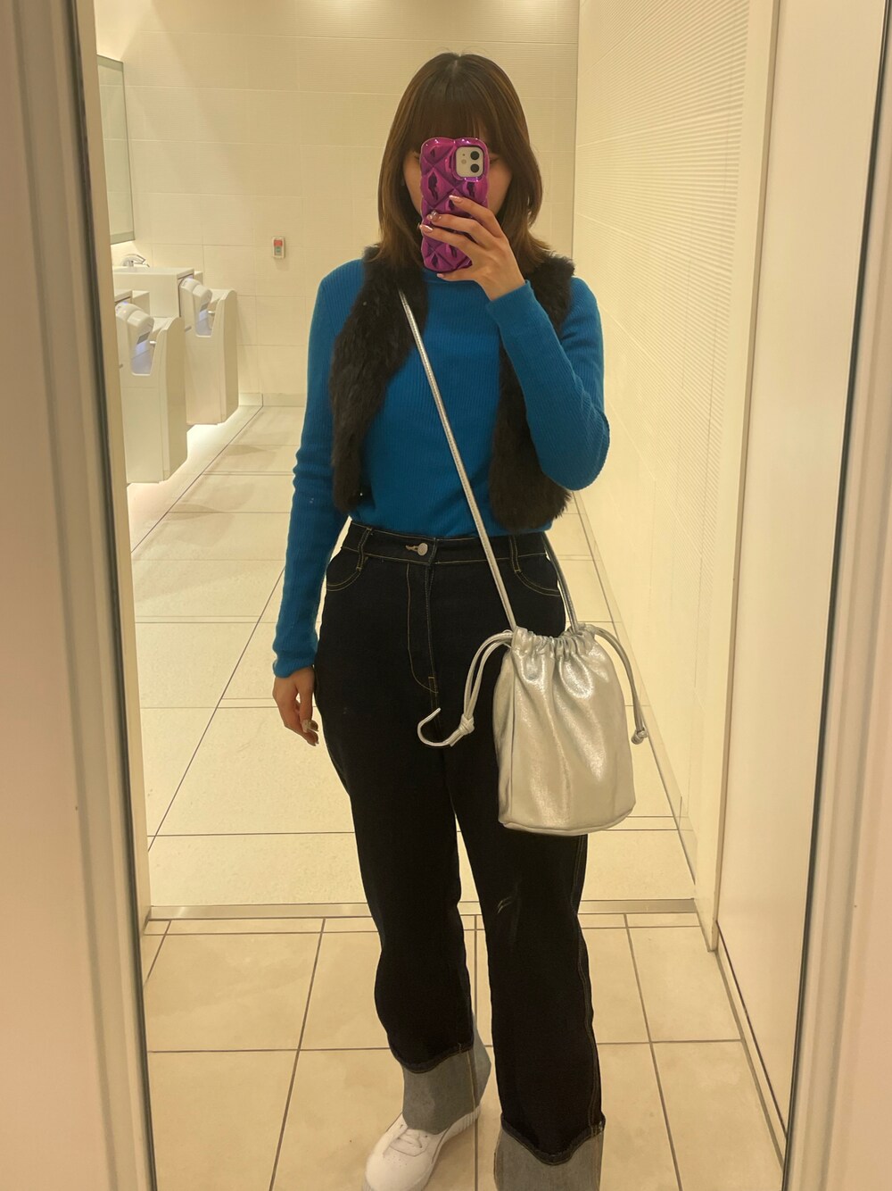 「ZOZOのアイテム（デニムパンツ、その他）」を使った、ᴹᴬᴿᴼᴺさん（レディース・160cm）の冬コーディネートの1枚目の写真