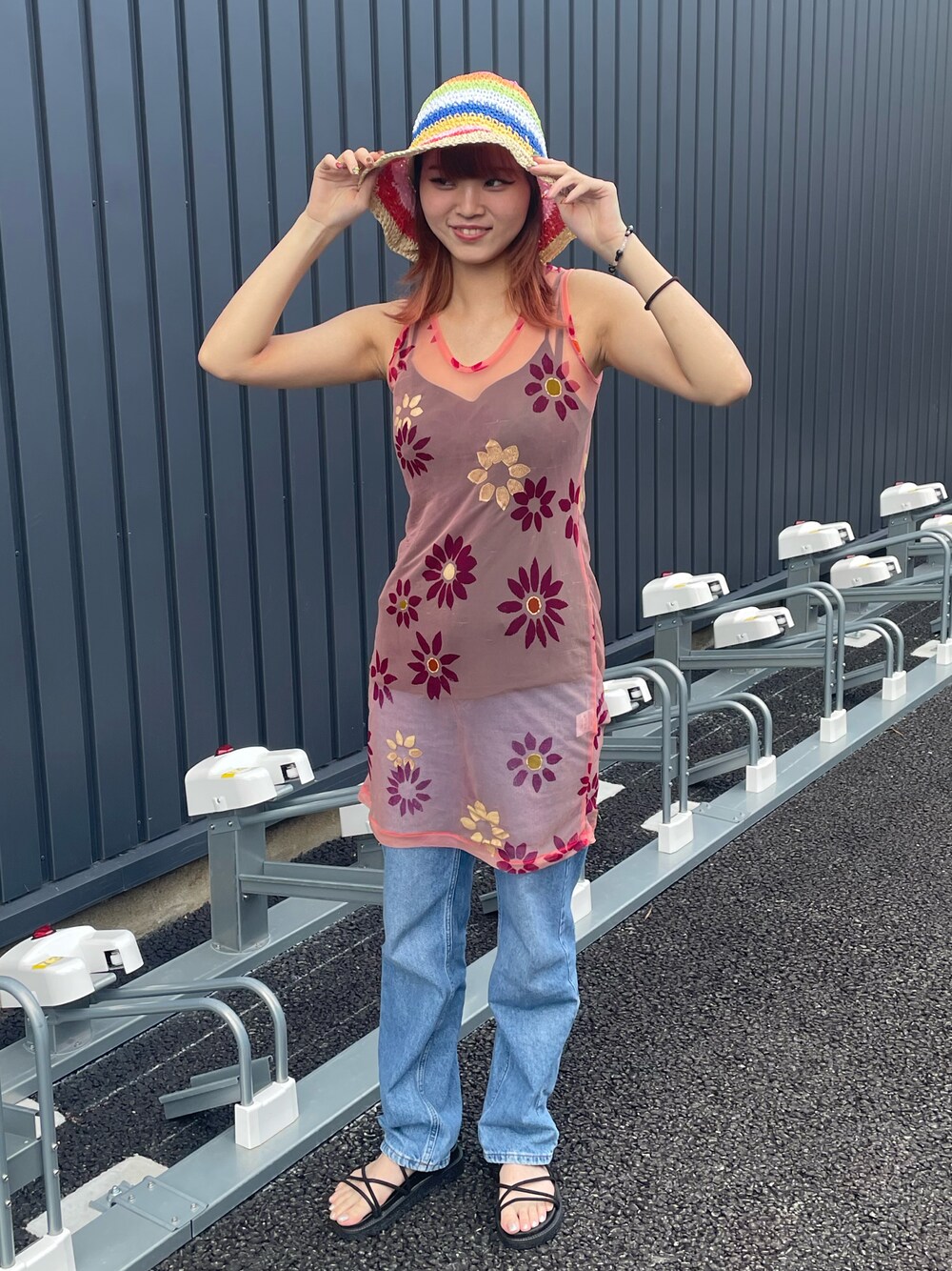 「H&Mのアイテム（デニムパンツ、ブルー系）」を使った、ᴹᴬᴿᴼᴺさん（レディース・160cm）の冬コーディネートの1枚目の写真