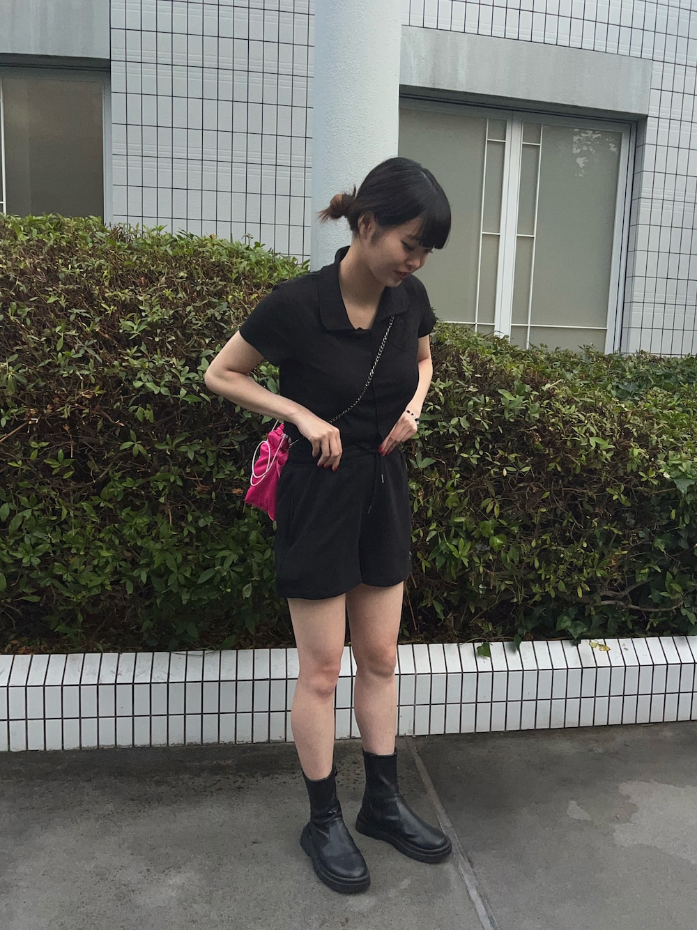 「オールブラック、ブラックコーデ」｜「GRLのアイテム（ブーツ、ブラック系）」を使った、ᴹᴬᴿᴼᴺさん（レディース・160cm）の夏コーディネートの1枚目の写真