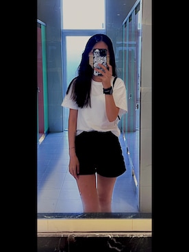 「UNIQLO（ユニクロ）のクロップドクルーネックＴ（半袖）（Tシャツ/カットソー）」を使った、Annaさん（レディース・172cm）の秋コーディネート
