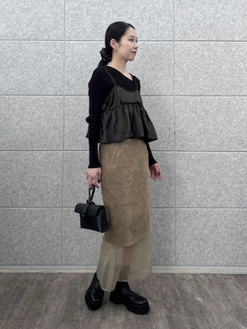 「アイテム（シュシュ）」を使った、ひなさん（レディース・165cm）の秋コーディネート