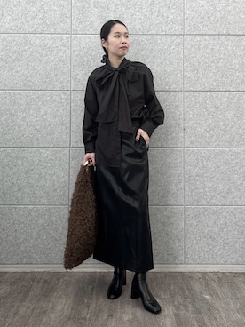 「アイテム（シュシュ）」を使った、ひなさん（レディース・165cm）の秋コーディネート