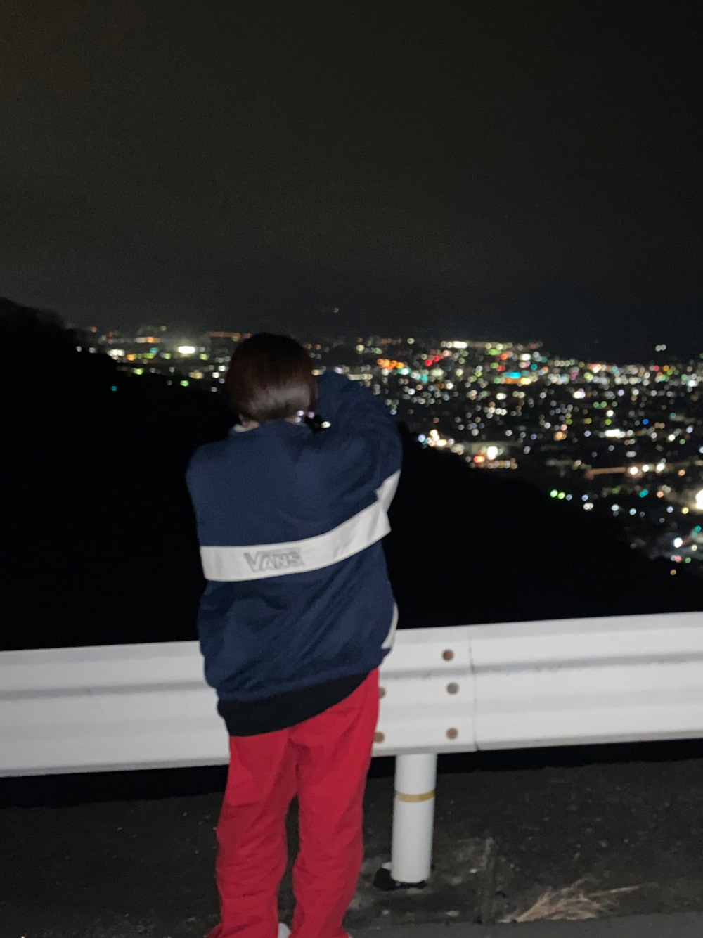 「WEGOのWEGO/シェフパンツ（チノパンツ、レッド系）」を使った、KOさん（レディース・155cm）の冬コーディネートの1枚目の写真