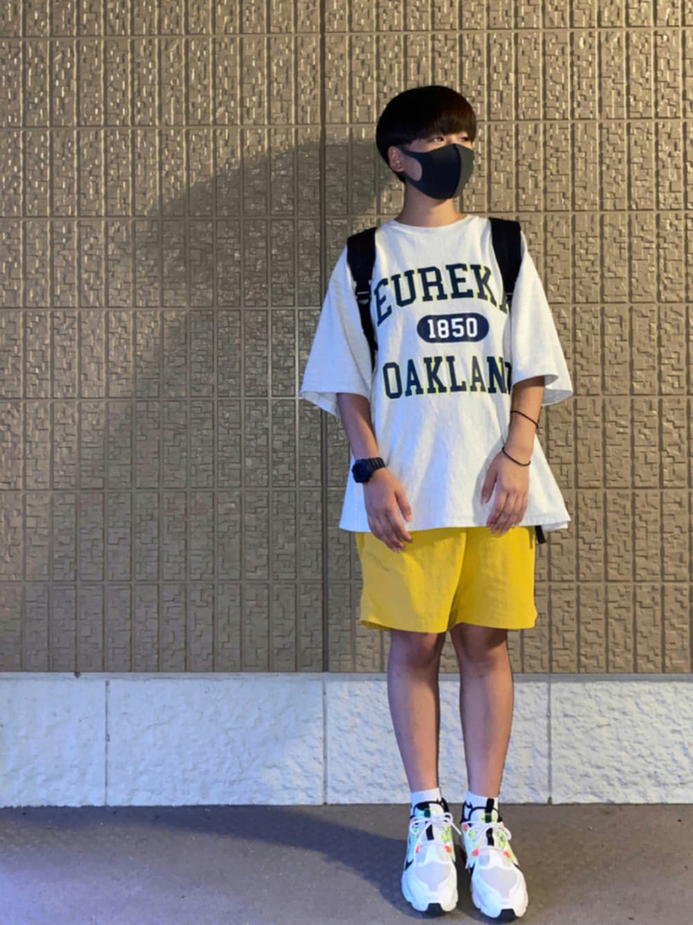 「シンプルコーデ」｜「WEGOのアイテム（Tシャツ/カットソー、ホワイト系）」を使った、KOさん（レディース・155cm）の夏コーディネートの1枚目の写真