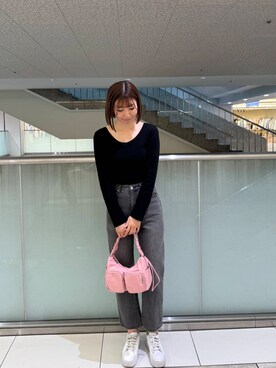 「RODE SKO(ロデスコ)のhun RODE SKO Gather pocket(ショルダーバッグ、レッド系)」を使った、chikakoさん(レディース・170cm)の冬コーディネート