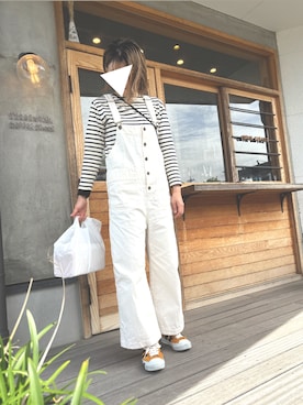 「UNIVERSAL OVERALL（ユニバーサルオーバーオール）のアイテム」を使った、イーチさん（レディース・160cm）の春コーディネート