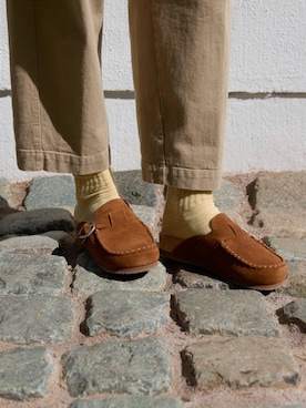 「Minnetonka（ミネトンカ）のMINNETONKA（ミネトンカ） / 本革 スエード クロッグシューズ BUCKLE CLOG（サンダル、ブラウン系）」を使った、EMC HEAD OFFICEさん（メンズ・170cm）の夏コーディネート