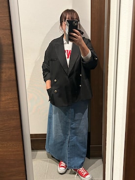 「アイテム（デニムスカート）」を使った、アチコさん（レディース・160cm）の秋コーディネート