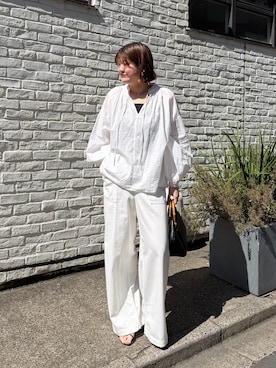 「LOUNGEDRESS（ラウンジドレス）の【INDIA】スキッパー刺繍ブラウス（シャツ/ブラウス、ホワイト系）」を使った、YONEYAMAさん（レディース・165cm）の春コーディネート