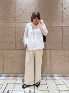「LOUNGEDRESS（ラウンジドレス）のサテンワイドイージーパンツ（その他パンツ、ホワイト系）」を使った、YONEYAMAさん（レディース・165cm）の夏コーディネート
