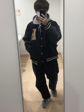 「リーバイス」｜「アイテム（スタジャン）」を使った、sitoyaさん（メンズ・166cm）の冬コーディネート