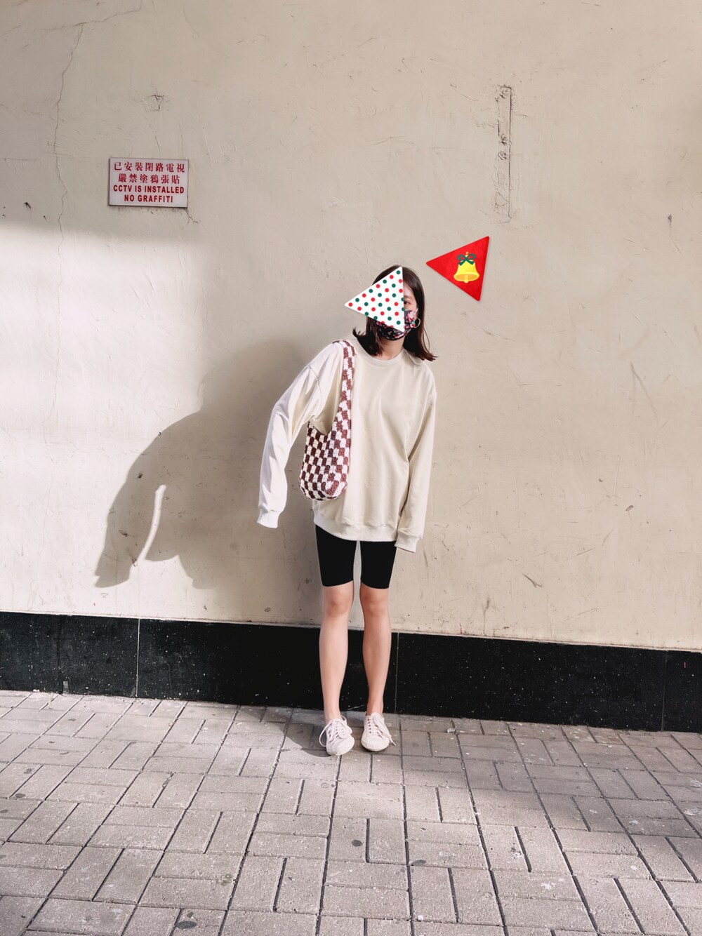 「街頭穿搭」｜「HONGKONGのアイテム（その他、その他）」を使った、christaさん（レディース・162cm）の冬コーディネートの1枚目の写真