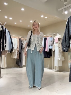 「mystic（ミスティック）のシャーリングレースカーディガン（カーディガン/ボレロ、ホワイト系）」を使った、shitomiさん（レディース・157cm）の春コーディネート