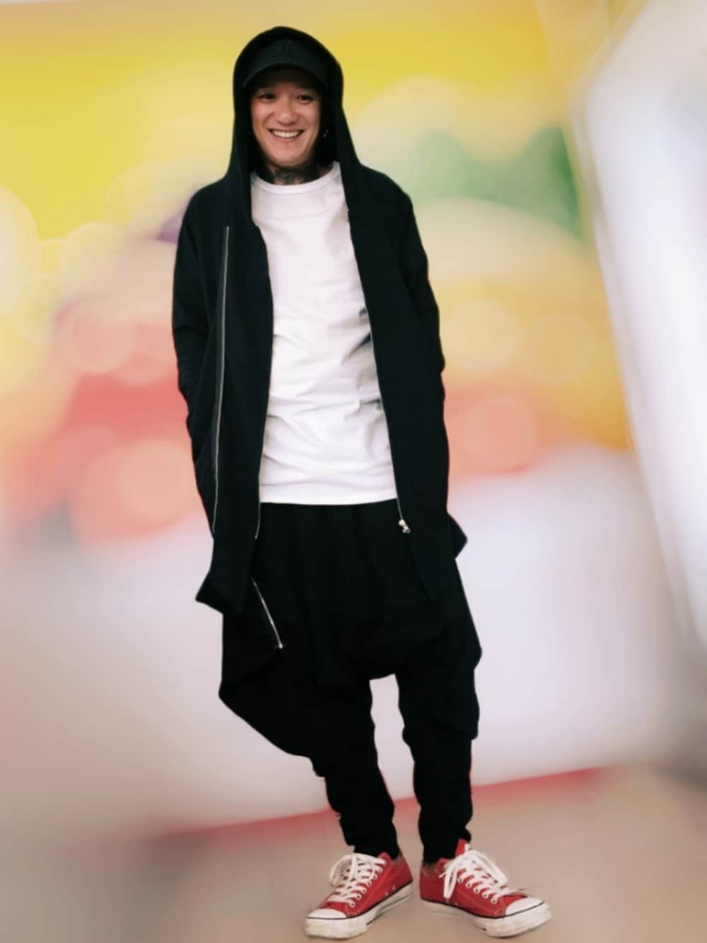 「converse、oversize、jacket、streetstyle、ZARA、red、ストリート、メンズコーデ」｜「CONVERSEのアイテム（スニーカー、レッド系）」を使った、凱爺®️是我𝒶𝓀࿐さん（メンズ・172cm）の冬コーディネートの1枚目の写真