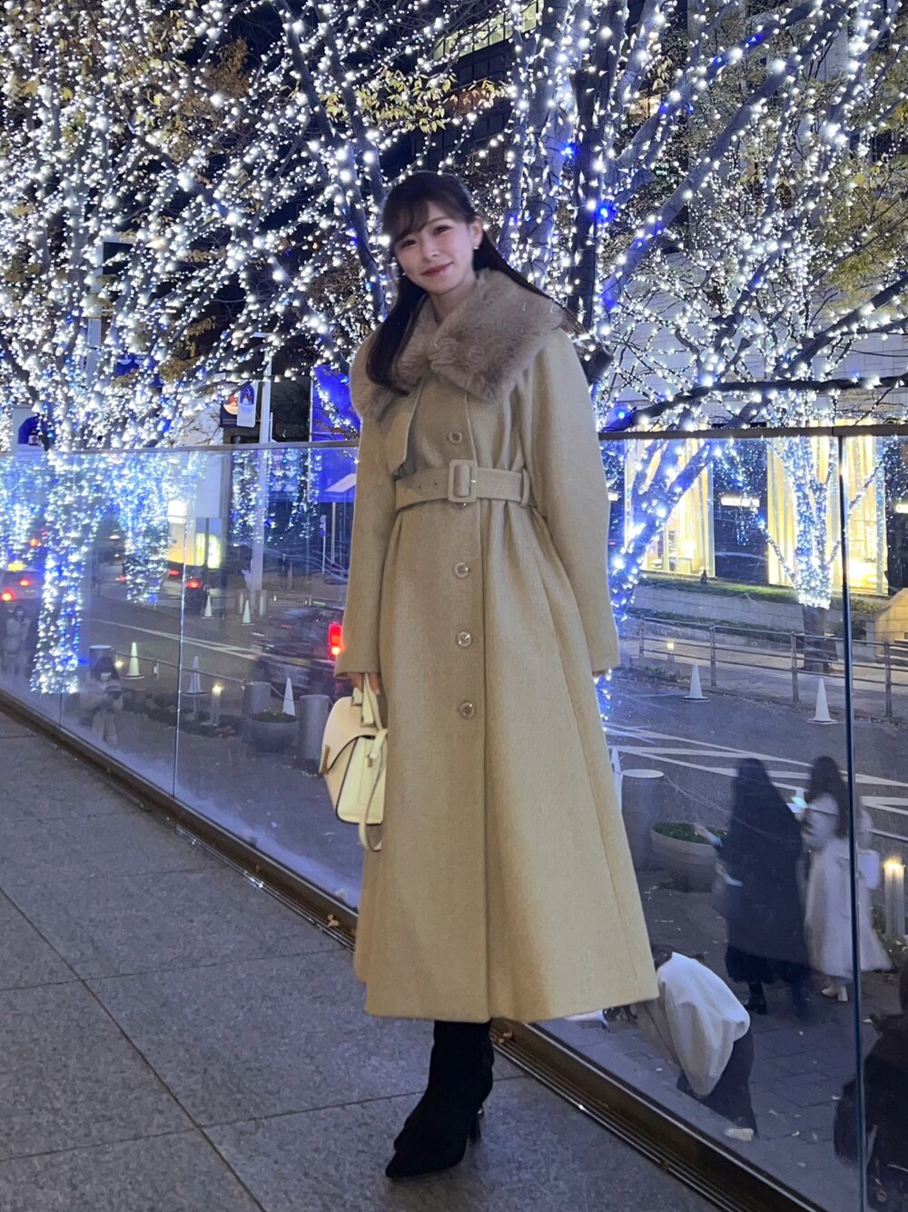 「クリスマスに着たい服、冬コーデ、低身長、クリスマスコーデ、冬服、大人コーデ、キレイめ」｜「RESEXXYの【WEB限定】フラッフィーカラーロングコート（その他アウター、ベージュ系）」を使った、har ( ハル )さん（レディース・153cm）の冬コーディネートの1枚目の写真