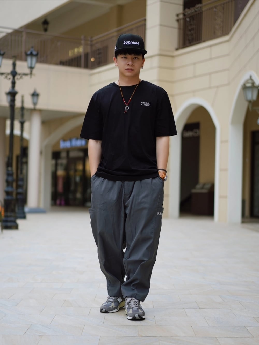 MIN_WEI｜Supreme のキャップを使ったコーディネート - WEAR