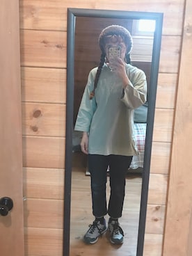 「TIMELY WARNING（タイムリーワーニング）のアイテム」を使った、るんさん（レディース・153cm）の秋コーディネート