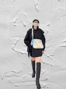 「PAZZO（パッゾ）の細肩帶荷葉抽皺澎澎袖造型襯衫(兩件式)（シャツ/ブラウス、ブラック系）」を使った、121さん（レディース・162cm）の春コーディネート