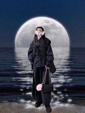 「PAZZO（パッゾ）の細肩帶荷葉抽皺澎澎袖造型襯衫(兩件式)（シャツ/ブラウス、ブラック系）」を使った、121さん（レディース・162cm）の春コーディネート