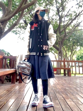 「アイテム（バックパック/リュック、シルバー系）」を使った、121さん（レディース・162cm）の冬コーディネート