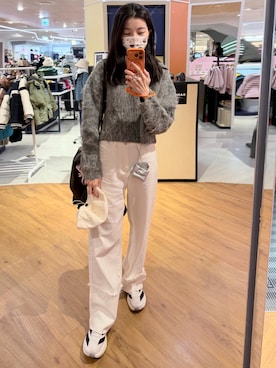 「アイテム（コインケース）」を使った、121さん（レディース・162cm）の秋コーディネート