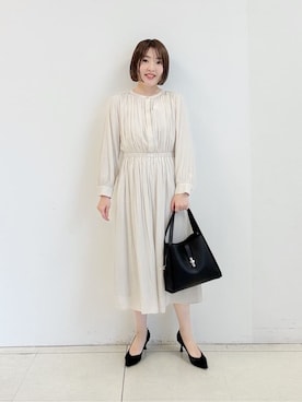 「INDIVI（インディヴィ）の【洗える】ギャザーフレアワンピース（ワンピース、ベージュ系）」を使った、yoshiyaさん（レディース・155cm）の春コーディネート