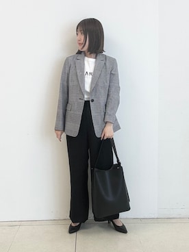 「INDIVI（インディヴィ）の【UVケア／選べるグラフィック】スムースジャージTシャツ（Tシャツ/カットソー、ホワイト系）」を使った、yoshiyaさん（レディース・155cm）の春コーディネート