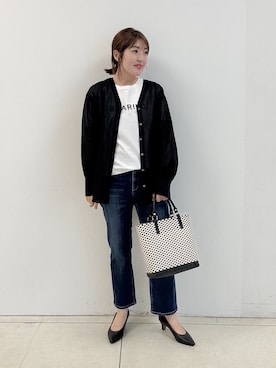 「INDIVI（インディヴィ）の【春の新色登場！褒められデニム】スリムストレート デニムパンツ（デニムパンツ、ブルー系）」を使った、yoshiyaさん（レディース・155cm）の春コーディネート