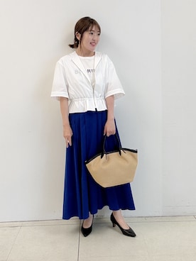 「INDIVI（インディヴィ）の【UVケア／選べるグラフィック】スムースジャージTシャツ（Tシャツ/カットソー、ホワイト系）」を使った、yoshiyaさん（レディース・155cm）の春コーディネート