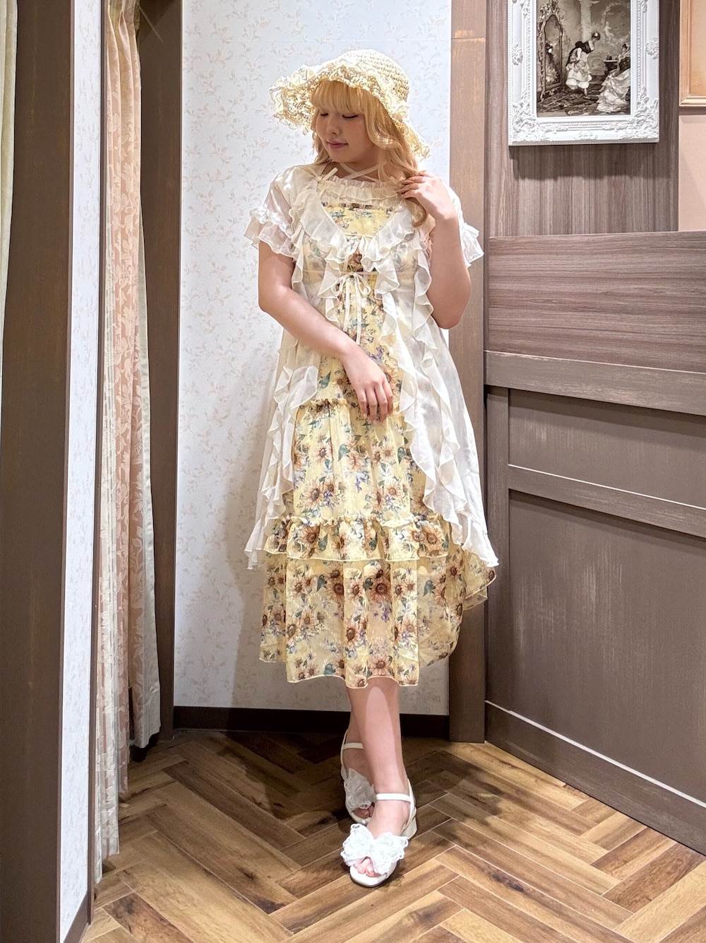 axes femme（アクシーズファム）の「ひまわり柄キャミワンピース