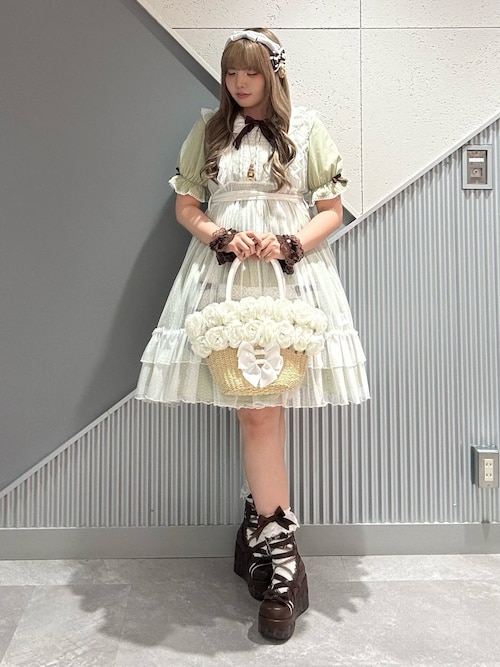 Chalmiere（シャルミエール）の「トリプルリボンカチューシャ