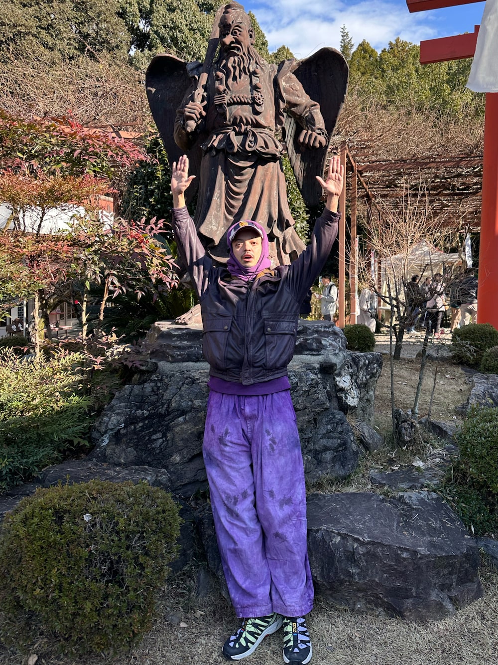 「古着のアイテム（その他アウター、パープル系）」を使った、トヲルさん（メンズ・180cm）の冬コーディネートの1枚目の写真