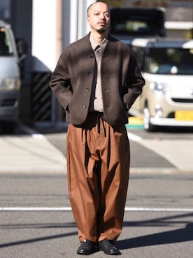 「ESSAY（エッセイ）のアイテム（トップス）」を使った、トヲルさん（メンズ・180cm）の春コーディネート