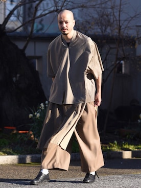 「YANTOR（ヤントル）のアイテム」を使った、トヲルさん（メンズ・180cm）の春コーディネート
